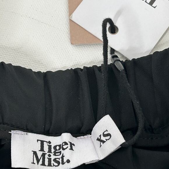 Tiger Mist Womens Elite Moto Pants Size XS Black Relaxed NWTs Preppy - Picture 5 of 12